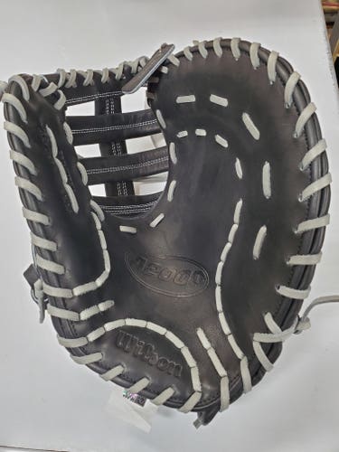 New Wilson A2000 2820 Right Hand Throw First Base Glove 12.25" FREE SHIPPING