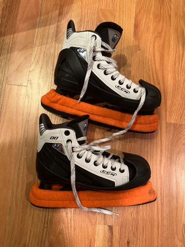 CCM Size 4.5 U Hockey Goalie Skates *NEW*