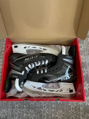 New Intermediate CCM RibCor 86K Hockey Skates Regular Width Size 5