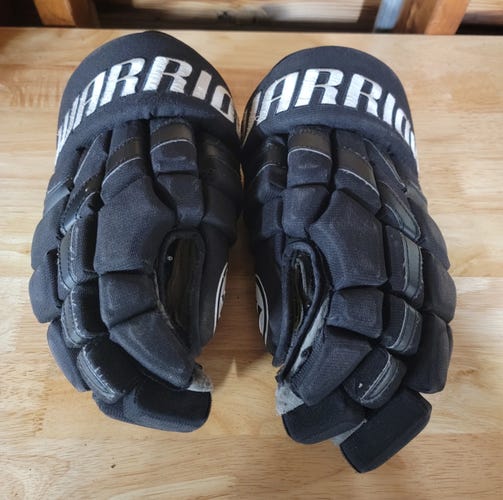 Used Warrior Covert DT2 Gloves 14"