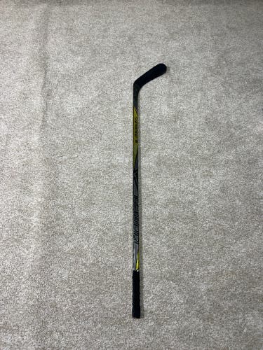 Junior Right Handed P88  Supreme 1S Hockey Stick