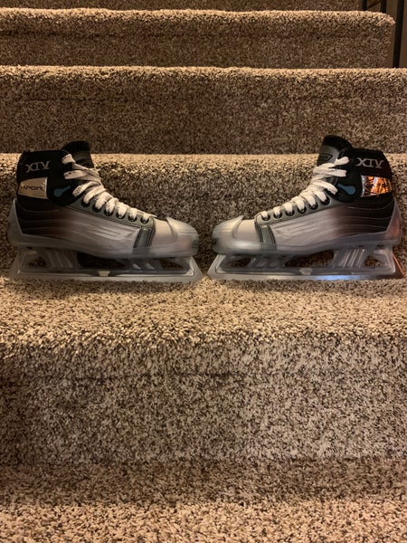 Used Bauer Regular Width Size 6.5 Vapor XIV Hockey Goalie Skates