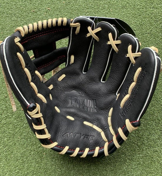 2023 Marucci Acadia 11" Baseball Glove ~ RHT New MFGACM41A2