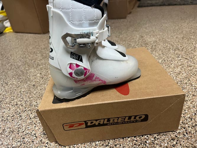 Mondo 18 & mondo 18.5 (225-234mm) Kid's Dalbello  Ski Boots