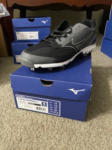 Black Men's Metal Mizuno Cleats