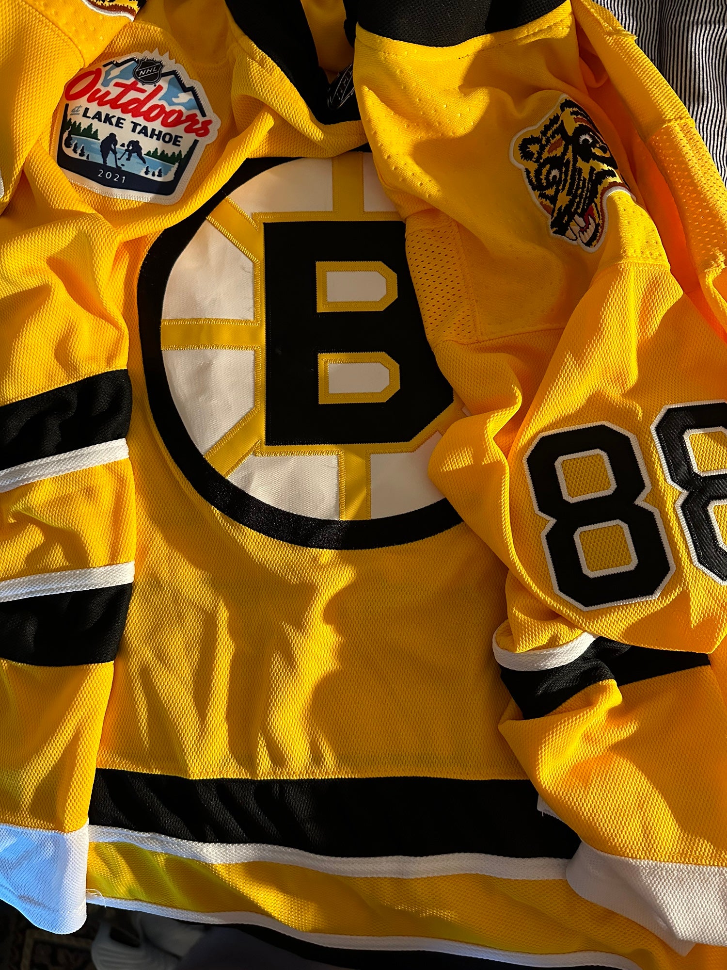 David Pastrnak Boston Bruins reverse retro jersey size 50/medium