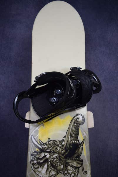 BURTON JUSSI OKSANEN SNOWBOARD SIZE 153 CM WITH BURTON LARGE