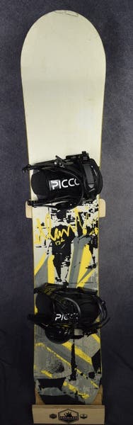 ATLANTIS SNOWBOARD SIZE 154 CM WITH NEW PICCO LARGE BINDINGS