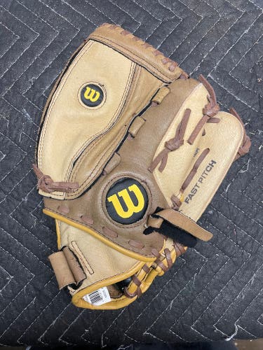 ¡ Wilson Leather A440 Fastpitch Softball Glove