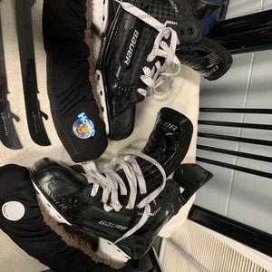 Senior New Bauer Supreme Mach Hockey Skates Regular Width Size 6