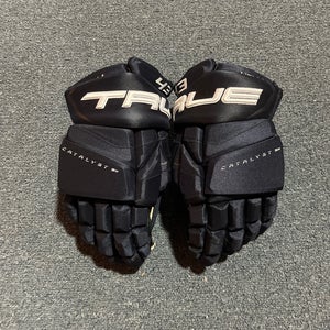 New Navy True Catalyst 9X Pro Stock Gloves Colorado Avalanche Helm 14”