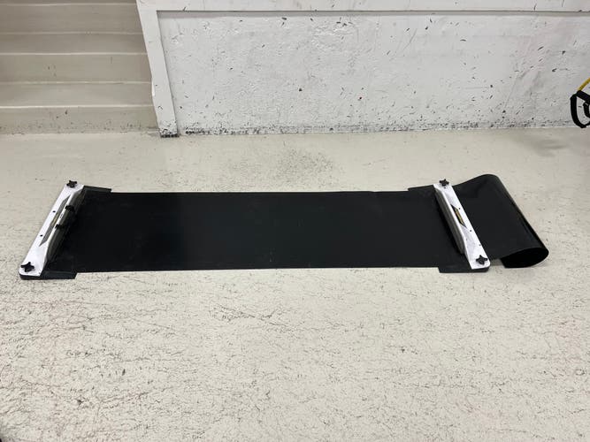 Hockey slide board with Foot Covers