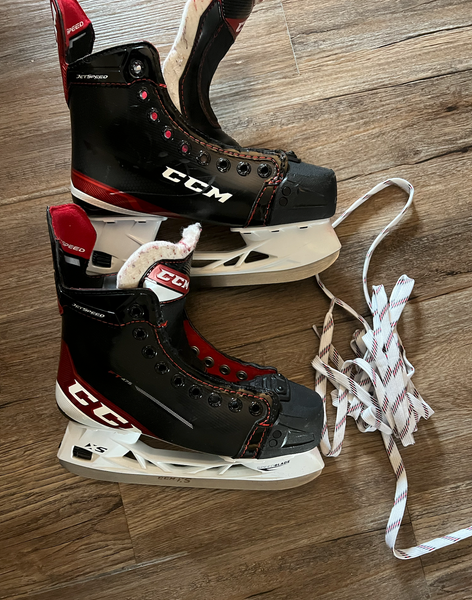 Junior Used CCM JetSpeed FT475 Hockey Skates Regular Width Size 3