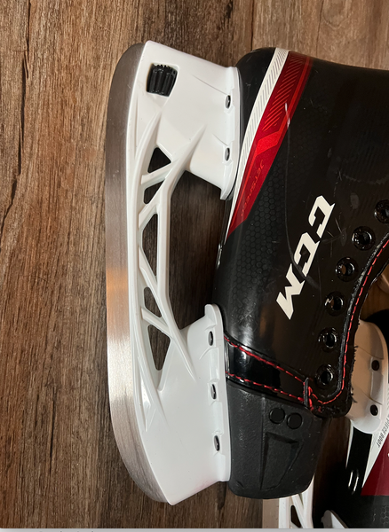 Junior Used CCM JetSpeed FT475 Hockey Skates Regular Width Size 3