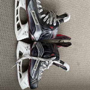 Intermediate Used Bauer Vapor 3X Hockey Skates Regular Width Size 4.5