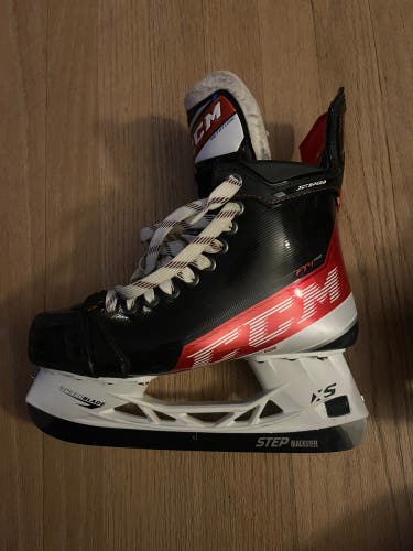 Used CCM Regular Width  Size 6 JetSpeed FT4 Pro Hockey Skates