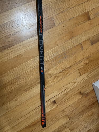 Intermediate Right Handed Warrior Covert QRE SL Hockey Stick W28