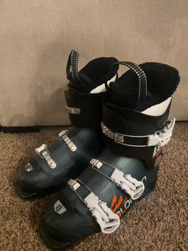 Used Kid's Salomon All Mountain Performa T3 Ski Boots Soft Flex