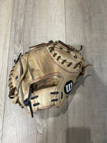 Right Hand Throw 33" A2000 Catcher's Glove