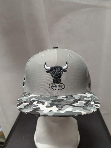 Chicago Bulls '47 Grey Snapback Hat NBA