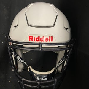Riddell speedflex Youth Medium like new ‘22