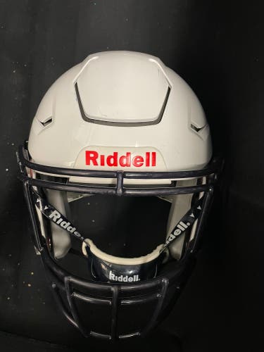 Riddell speedflex Youth Medium like new ‘22