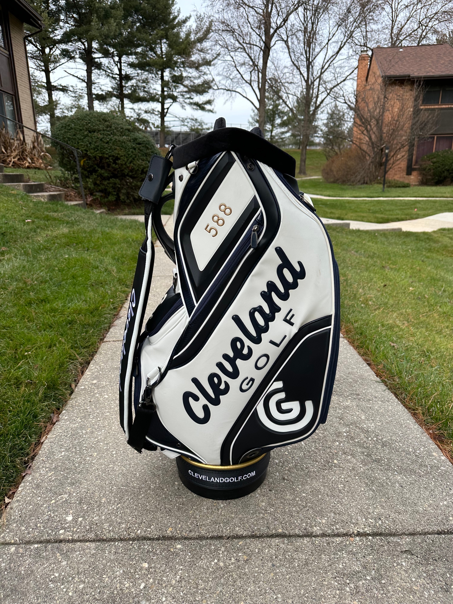 Cleveland 588 Tour Staff Golf Bag