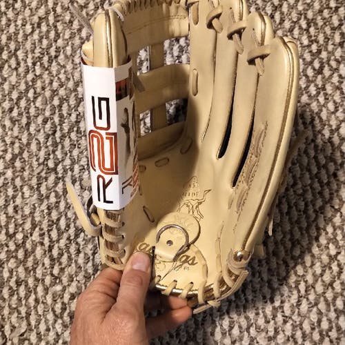 New Rawlings Heart of the Hide Baseball Glove 12.5"