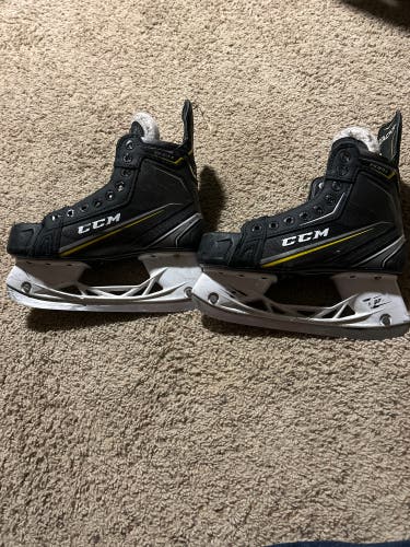 Used CCM Regular Width Size 4.5 Tacks 9080 Hockey Skates