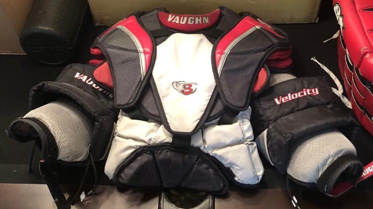 Vaughn Velocity V3 7500 Pro Goalie Chest Protector Size Senior Small