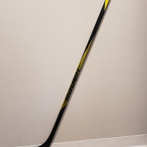 Intermediate New Right Handed Bauer  PRO CUSTOM Hockey Stick, Mid Kick, Mid/Heel P89 Pattern