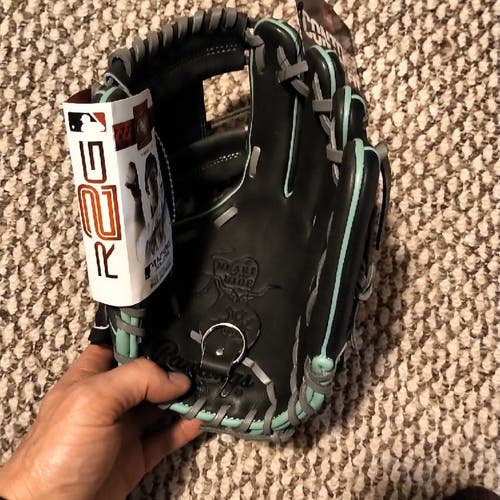 New Right Hand Throw Rawlings Heart of the Hide Baseball Glove 11.5"