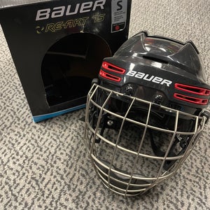 Bauer Re-Akt 75 Small Black/red combo helmet