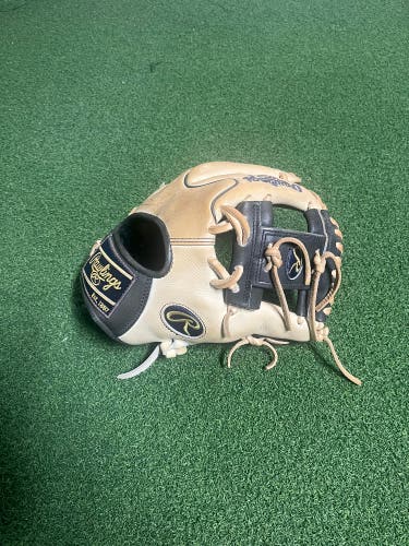 Rawlings 11.5" Heart of the Hide Baseball Glove