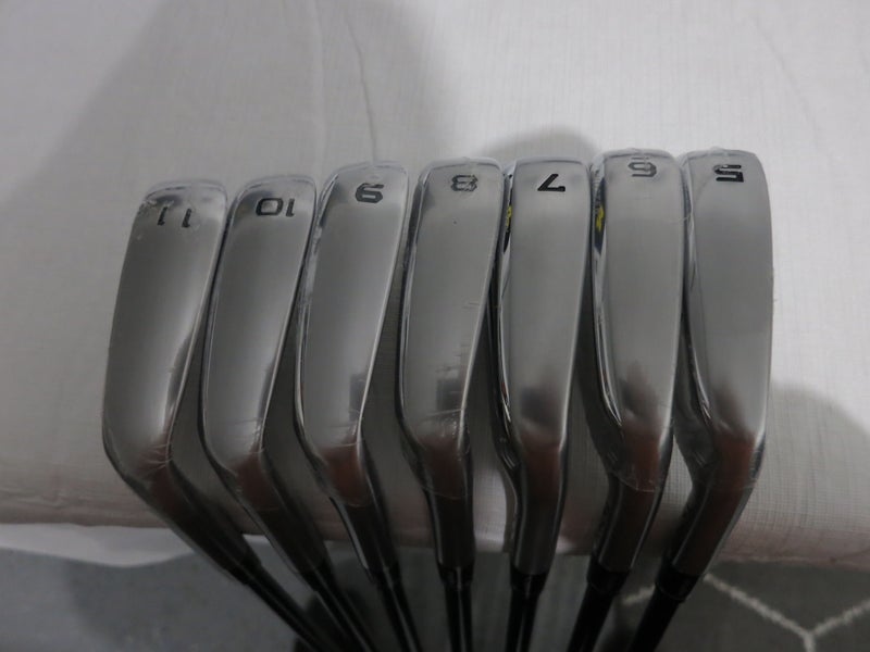 Honma Tour World 747P Iron Set - 5-11 - Vizard 85 Regular Flex