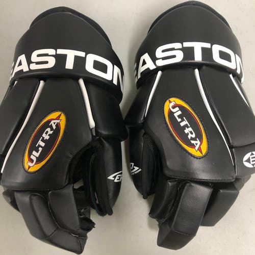 Nearly NEW Easton Ultra 14.5” black hockey gloves