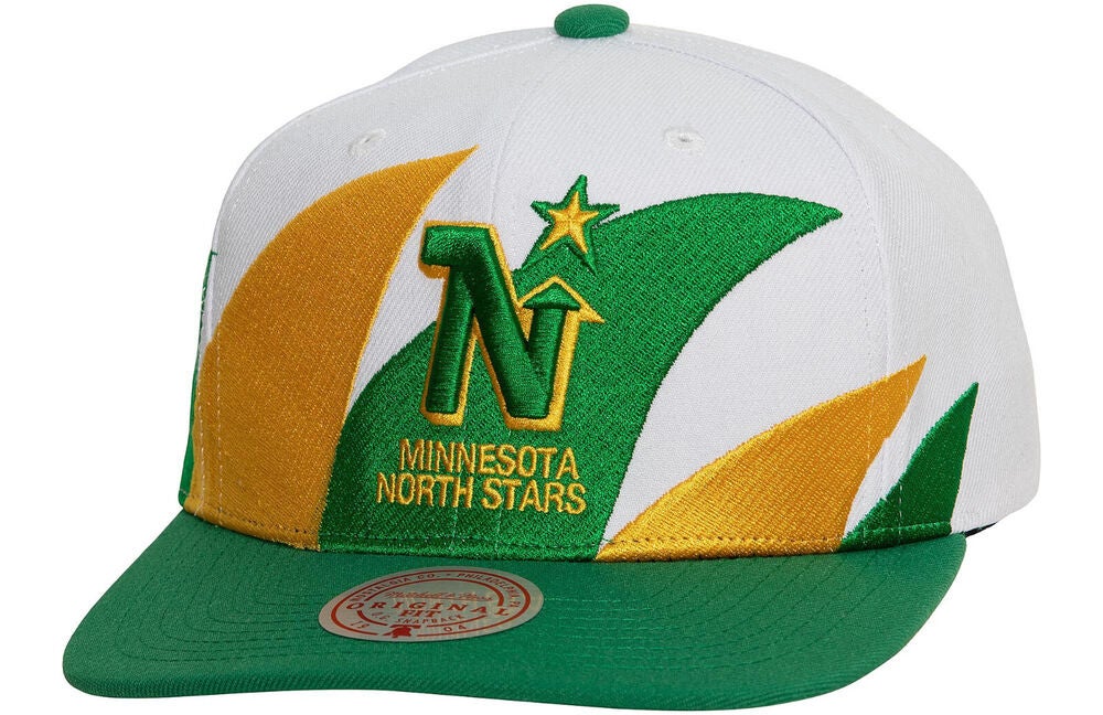 Mitchell & Ness NHL Chicago Blackhawks Vintage Sharktooth Snapback Hat