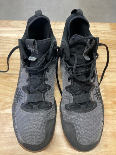 Black Adult Used Size 12 (Women's 13) Turf Cleats New Balance Mid Top Freeze