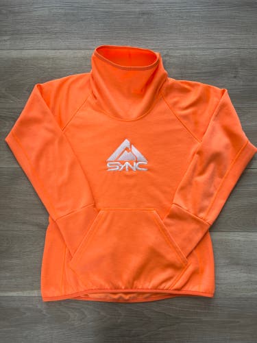 Sync women’s training sweatshirt size m