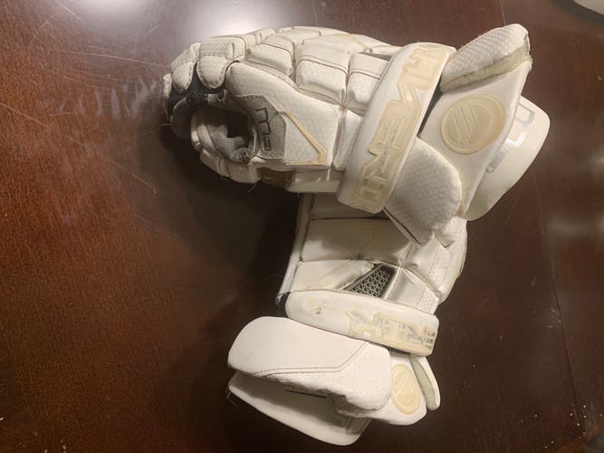 Maverick Lacrosse Gloves M4