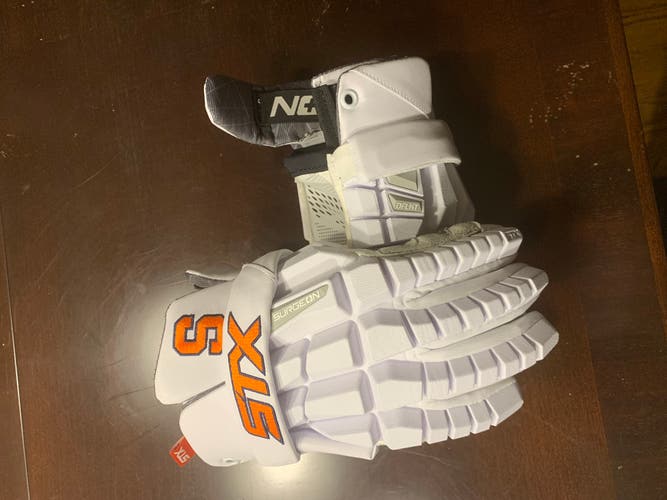 STX Syracuse Surgeon Gloves