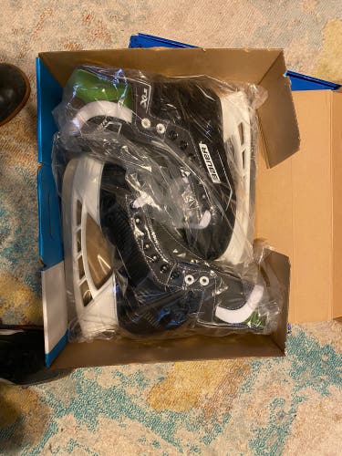 Bauer X-LS hockey Skates - Size 4 Yth/Jr (brand new)