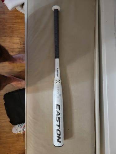 New 2022 Easton Composite Ghost Bat (-11) 18 oz 29"