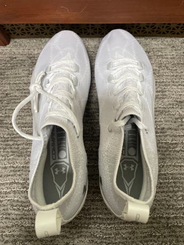 White Men's Turf Cleats Low Top Command Mc