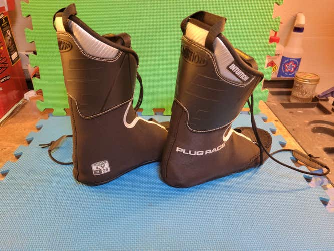Intuition Plug Race Liner 25.5 Molded Once Never skied