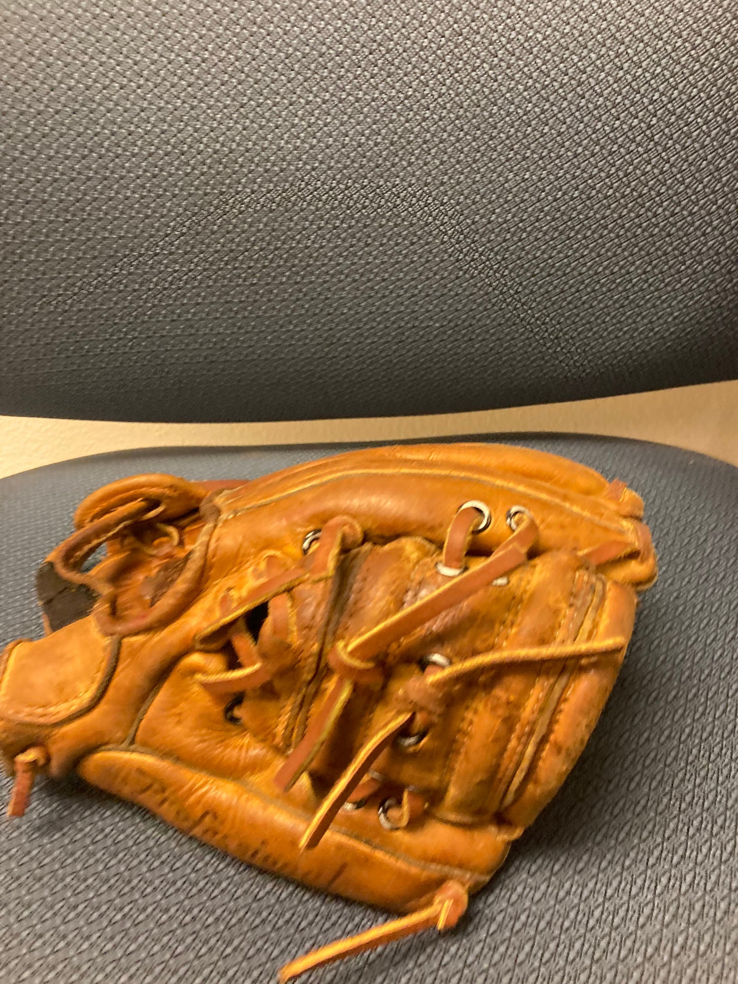 Vintage 1950s Wilson Leather Baseball Glove Fielders Mitt Harvey