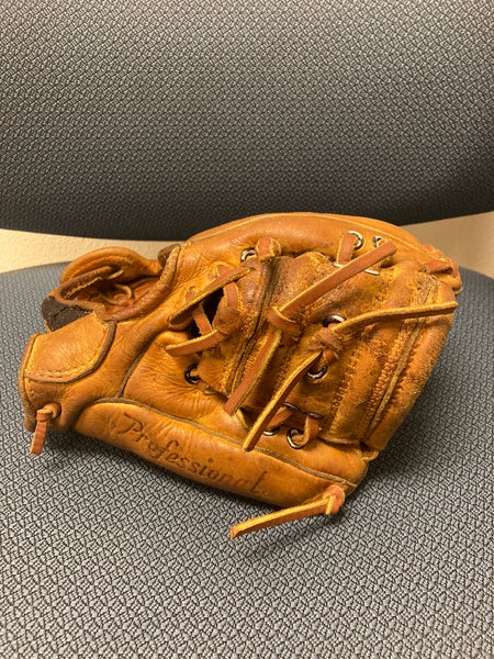 Re-laced/reconditioned Wilson A2114 Harvey Kuenn Glove-1950s, 11’ RHT