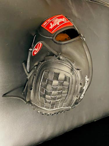Used Right Hand Throw Rawlings Pitcher's Heart of the Hide Baseball Glove 12"