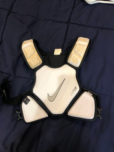 Used Large Nike Vapor Shoulder Pads