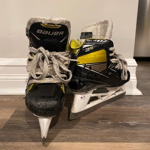 Junior Used Goalie Bauer Supreme 3S Hockey Skates Size 1.5